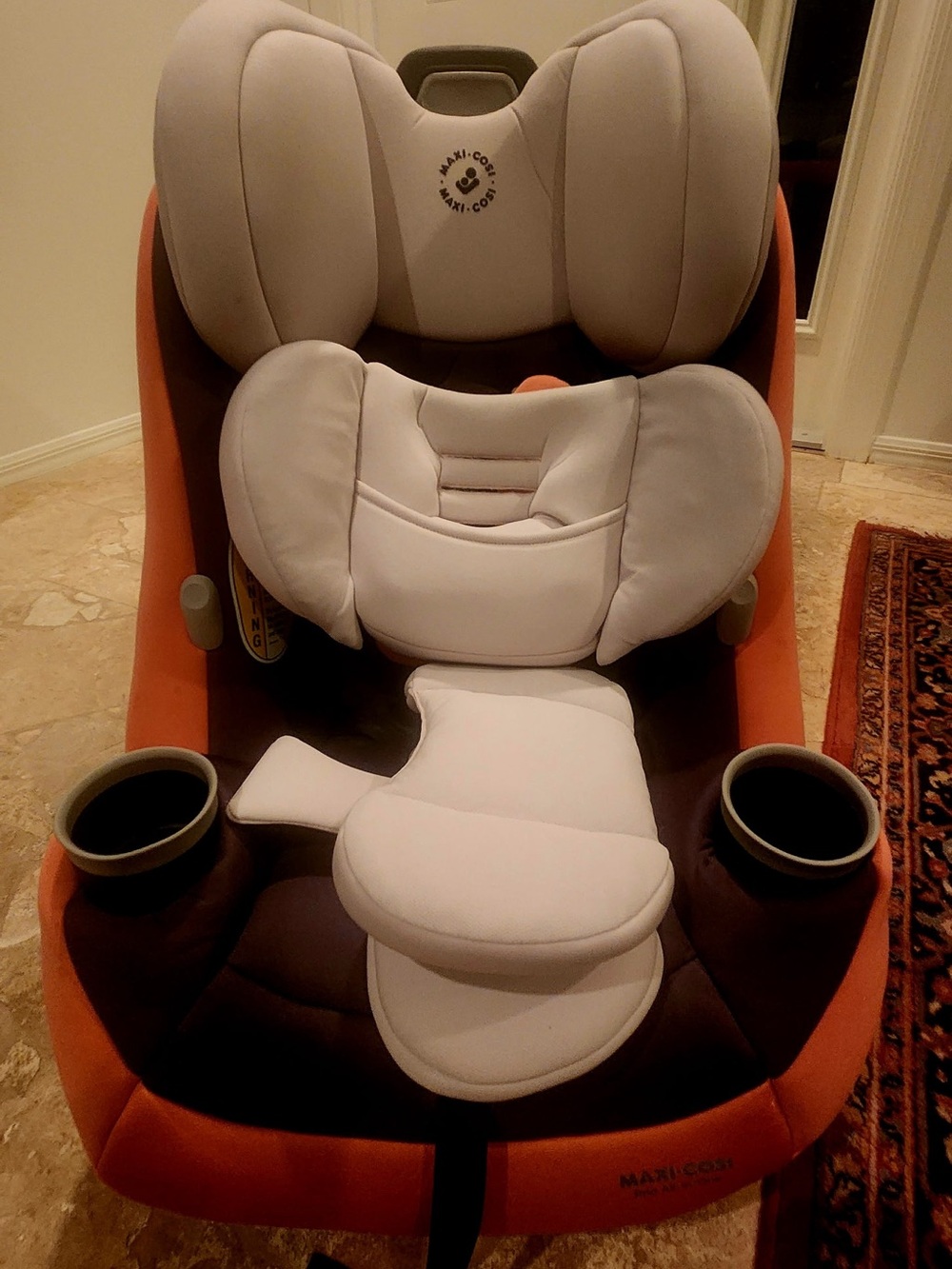 Maxi Cosi - all in one convertible car seat